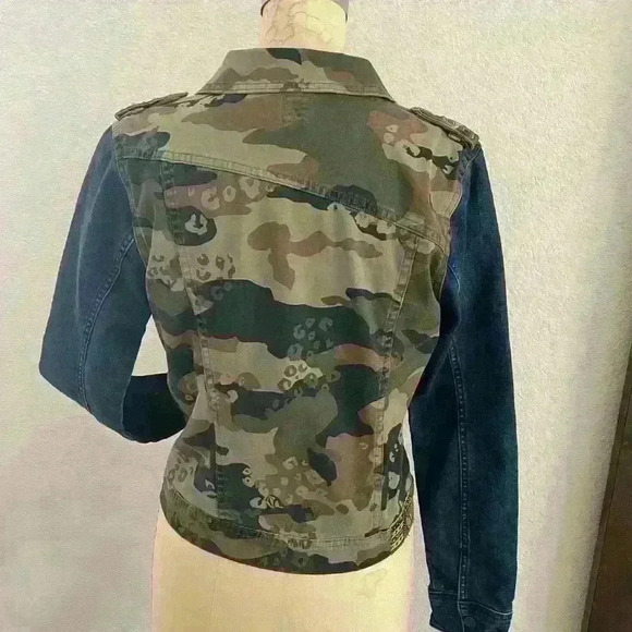 Genuine Vol Com Jeans Camo Jean jacket Size Small - Picture 2 of 13